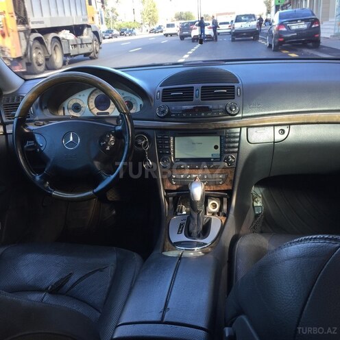 Mercedes E 270 2003, 273,545 km - 2.7 л - Bakı