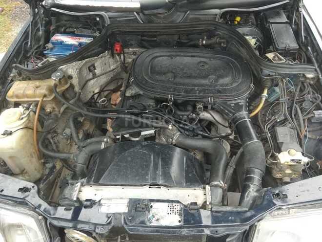 Mercedes E 230 1992, 470,000 km - 0.2 л - Yevlax
