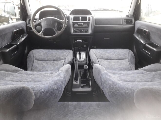 Mitsubishi Pajero io 2002, 195,000 km - 2.0 l - Sumqayıt