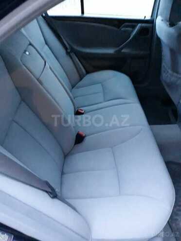 Mercedes E 240 2000, 232,000 km - 2.6 l - Bakı