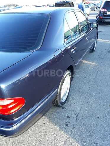 Mercedes E 240 2000, 232,000 km - 2.6 l - Bakı
