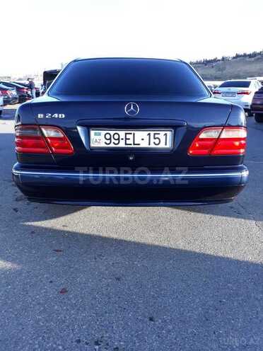 Mercedes E 240 2000, 232,000 km - 2.6 l - Bakı