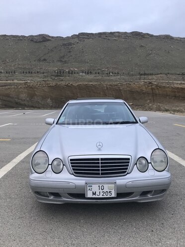 Mercedes E 240 2001, 280,000 km - 2.6 l - Bakı