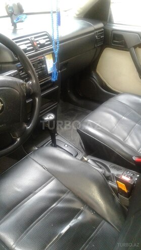 Opel Vectra 1994, 241,100 km - 1.8 л - Bakı