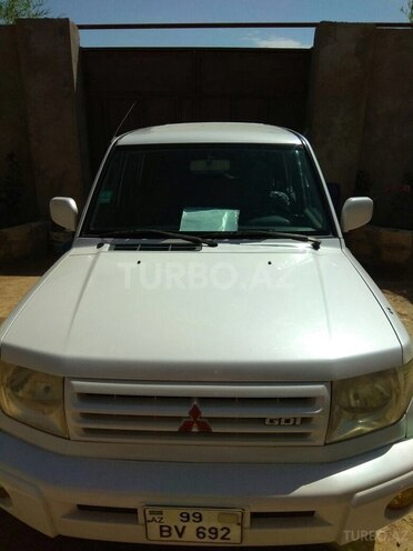Mitsubishi Pajero io 1999, 250,000 km - 1.8 l - Bakı