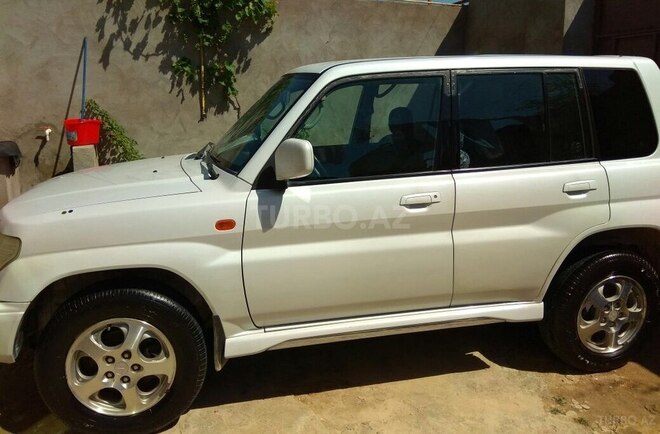 Mitsubishi Pajero io 1999, 250,000 km - 1.8 l - Bakı