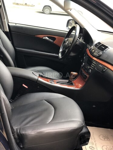 Mercedes E 220 2006, 294,000 km - 2.2 l - Bakı