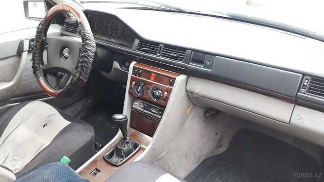 Mercedes E 250 1989, 250,000 km - 2.5 л - Bakı