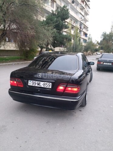 Mercedes E 320 2001, 355,000 km - 3.2 л - Bakı