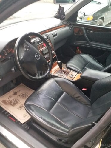 Mercedes E 320 2001, 355,000 km - 3.2 л - Bakı