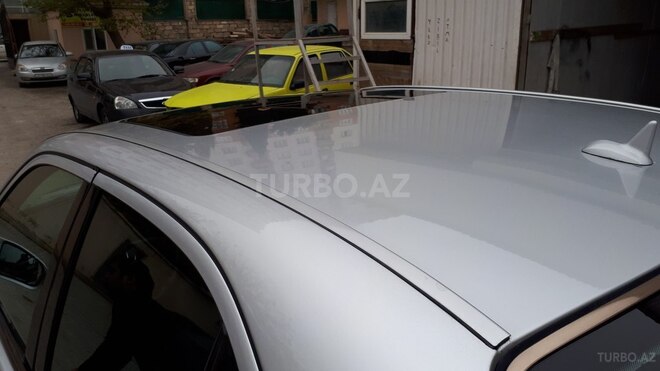 Mercedes E 240 2000, 320,560 km - 2.4 l - Bakı