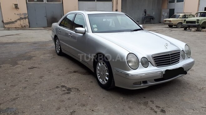 Mercedes E 240 2000, 320,560 km - 2.4 l - Bakı