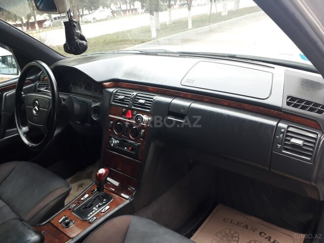 Mercedes E 230 1997, 349,000 km - 1.6 l - Sumqayıt