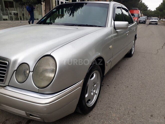 Mercedes E 230 1997, 349,000 km - 1.6 l - Sumqayıt