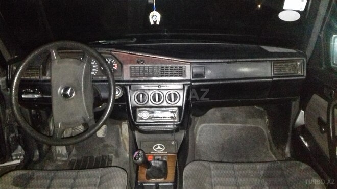 Mercedes 190 1991, 400,000 km - 2.0 l - Bərdə