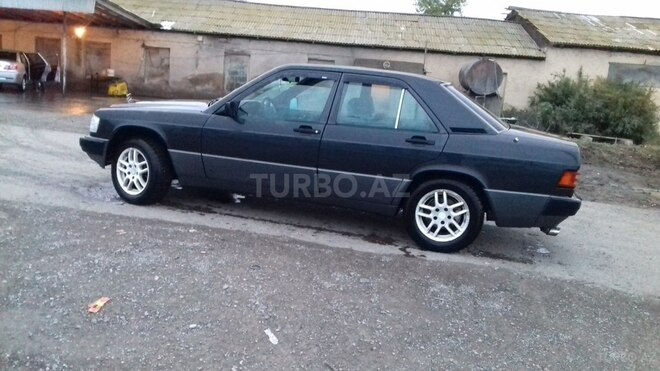 Mercedes 190 1991, 400,000 km - 2.0 l - Bərdə