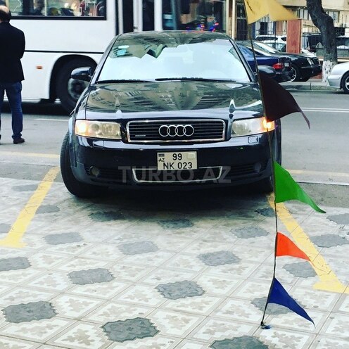 Audi A4 2002, 280,000 km - 1.8 л - Bakı