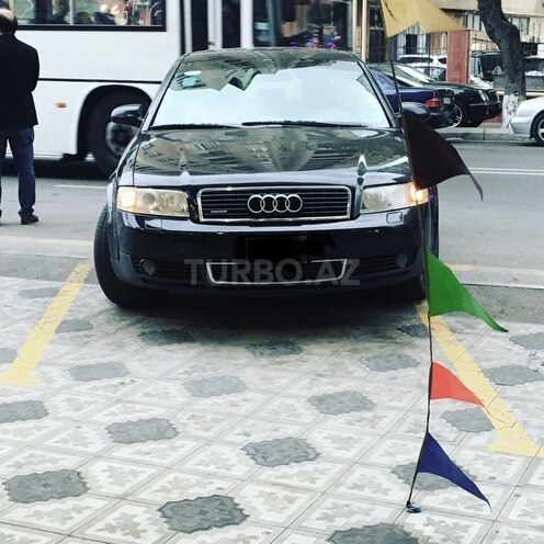 Audi A4 2002, 280,000 km - 1.8 л - Bakı