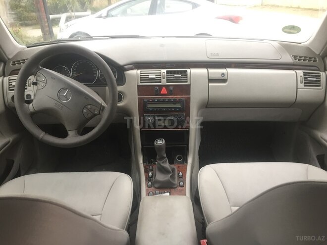 Mercedes E 240 2000, 327,000 km - 2.4 l - Bakı
