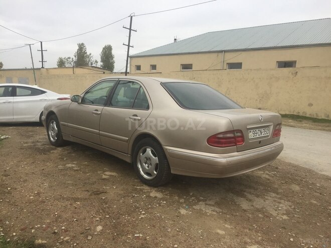 Mercedes E 240 2000, 327,000 km - 2.4 l - Bakı