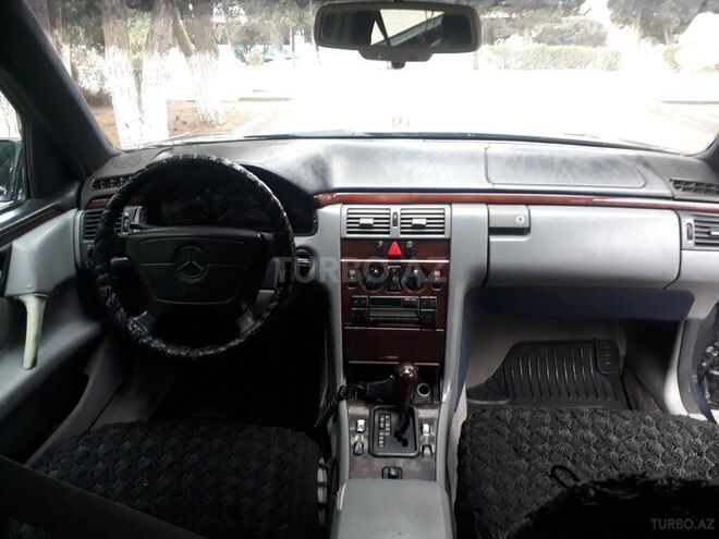 Mercedes E 200 1997, 258,000 km - 2.0 л - Sumqayıt