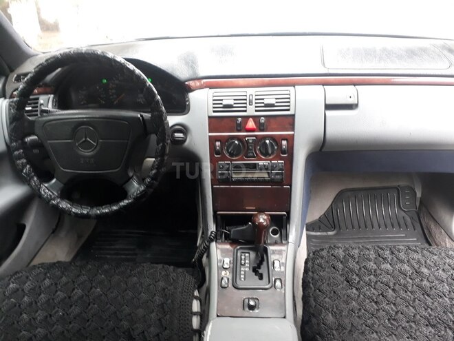 Mercedes E 200 1997, 258,000 km - 2.0 л - Sumqayıt
