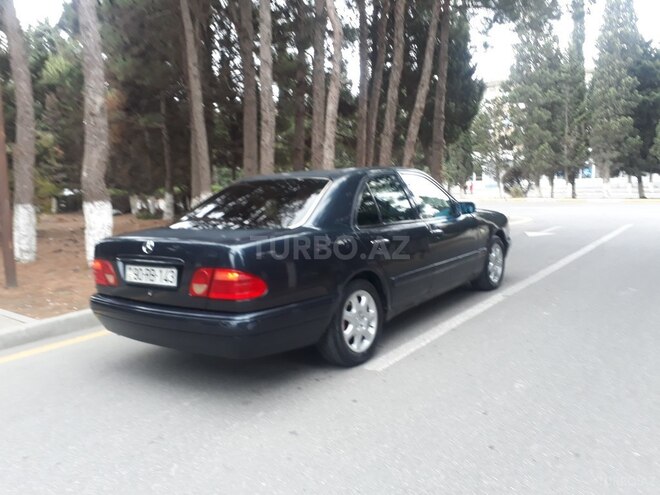 Mercedes E 200 1997, 258,000 km - 2.0 л - Sumqayıt