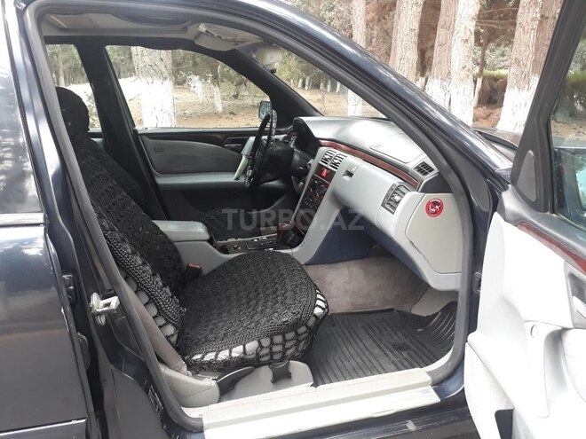 Mercedes E 200 1997, 258,000 km - 2.0 л - Sumqayıt