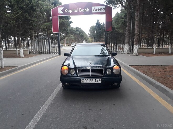 Mercedes E 200 1997, 258,000 km - 2.0 л - Sumqayıt