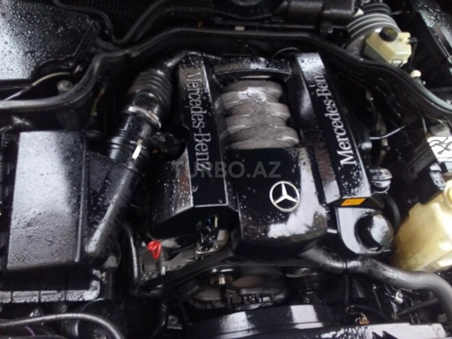 Mercedes E 240 1999, 265,000 km - 2.4 l - Bakı