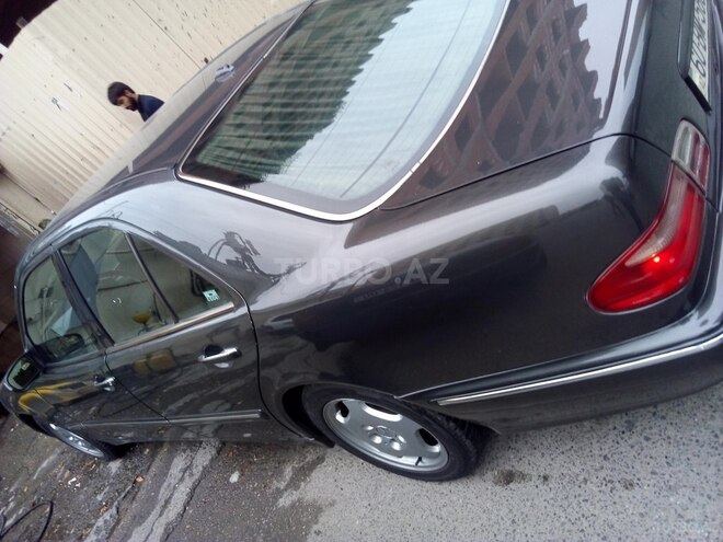 Mercedes E 240 1999, 265,000 km - 2.4 l - Bakı