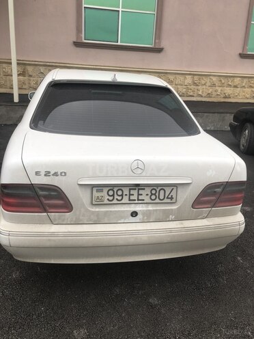 Mercedes E 240 2001, 198,000 km - 2.4 l - Bakı