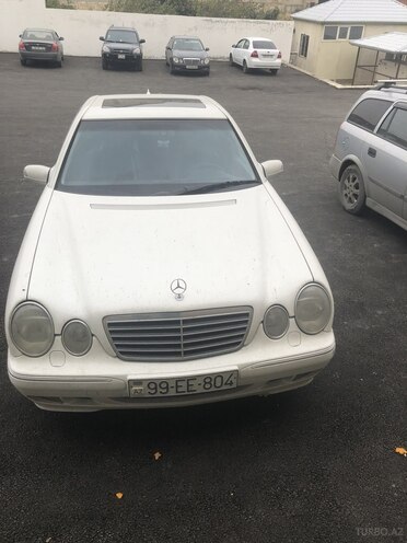 Mercedes E 240 2001, 198,000 km - 2.4 l - Bakı