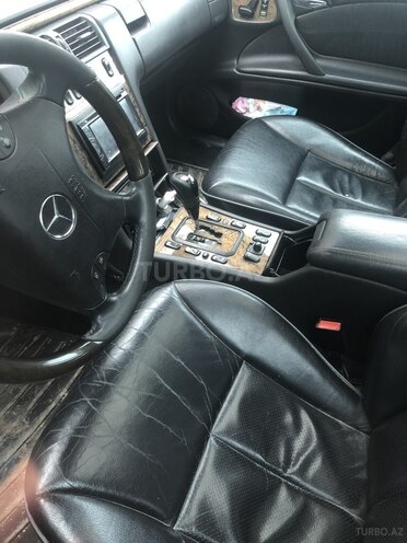 Mercedes E 240 2001, 198,000 km - 2.4 l - Bakı