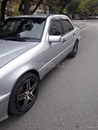 Mercedes C 220 1993, 390,000 km - 2.2 l - Bakı