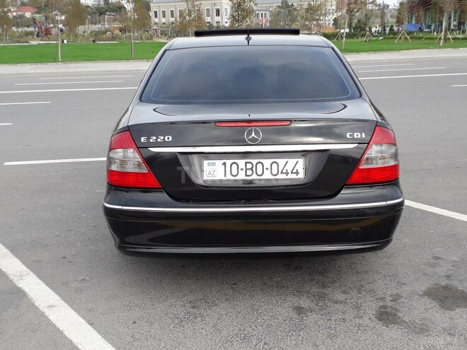 Mercedes E 220 2006, 301,000 km - 2.2 l - Bakı