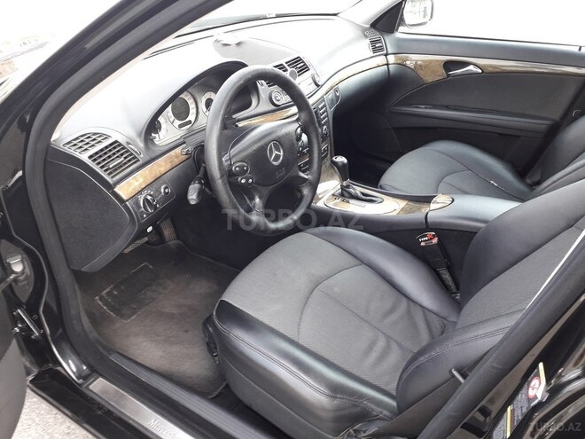Mercedes E 220 2006, 301,000 km - 2.2 l - Bakı
