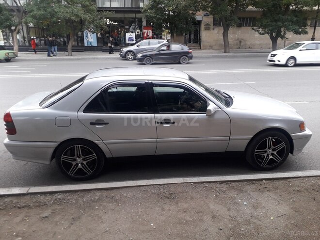 Mercedes C 220 1993, 390,000 km - 2.2 l - Bakı