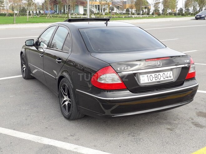 Mercedes E 220 2006, 301,000 km - 2.2 l - Bakı