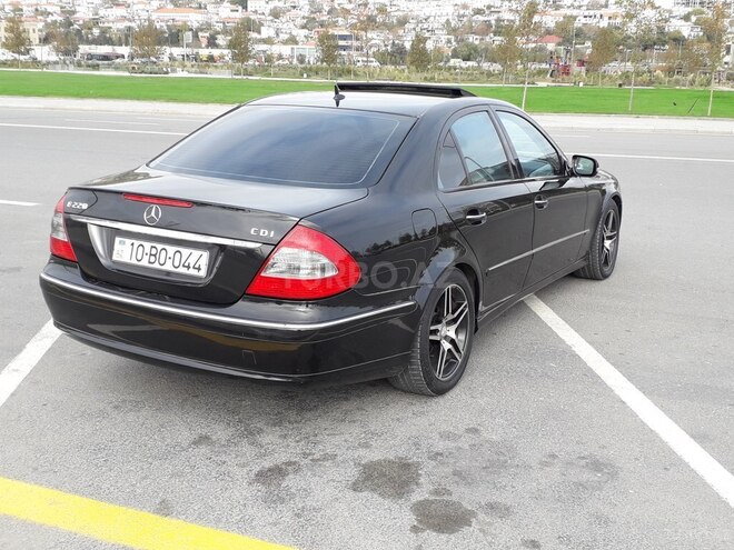 Mercedes E 220 2006, 301,000 km - 2.2 l - Bakı