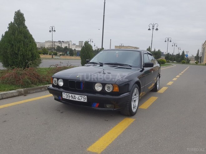 BMW 520 1988, 325,120 km - 2.0 l - Bakı