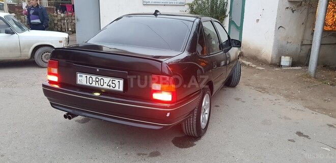 Opel Vectra 1991, 247,000 km - 1.5 l - Bakı