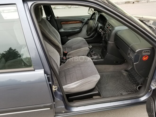 Opel Vectra 1995, 265,352 km - 1.8 l - Bakı