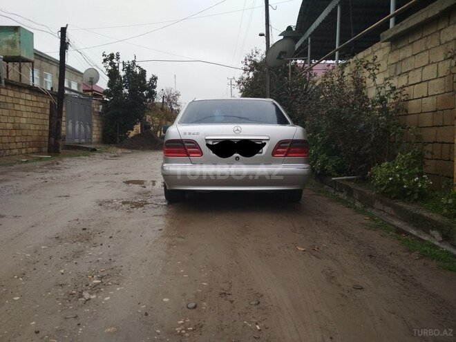 Mercedes E 240 2001, 334,385 km - 2.6 l - Xudat