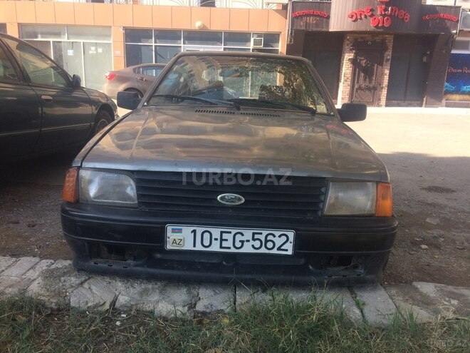Ford Escort 1984, 350,000 km - 1.6 л - Bakı