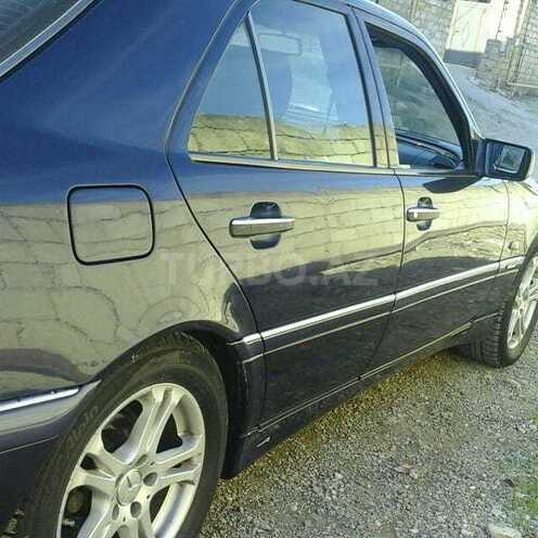 Mercedes C 220 1996, 242,000 km - 2.2 l - Bakı