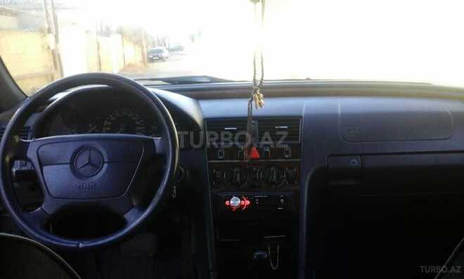 Mercedes C 220 1996, 242,000 km - 2.2 l - Bakı