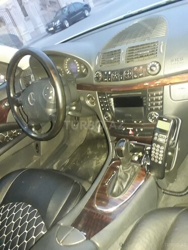 Mercedes E 220 2004, 170,000 km - 2.2 л - Bakı