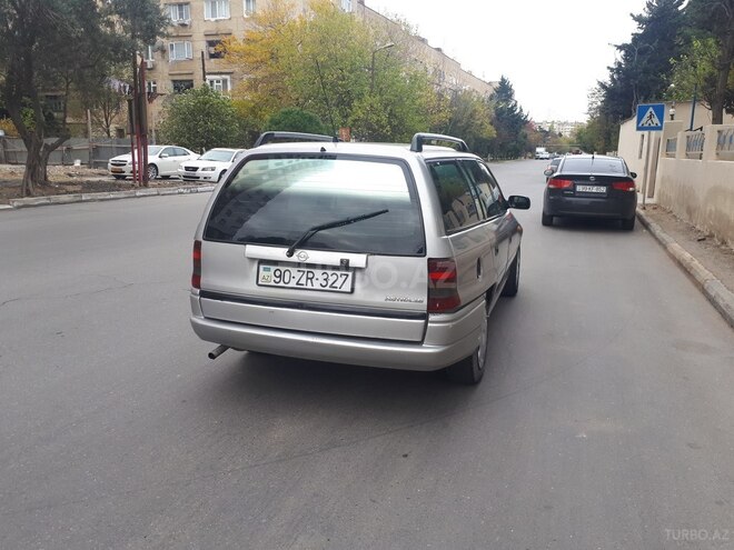 Opel Astra 1997, 235,000 km - 1.6 l - Bakı