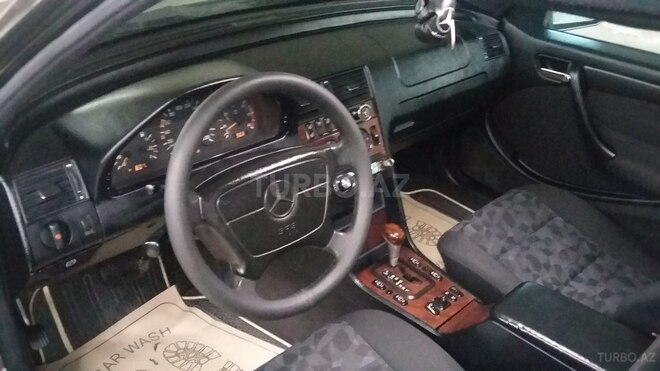 Mercedes C 220 1998, 421,123 km - 2.2 l - Biləsuvar